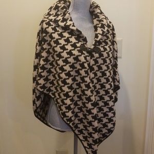 Wrap poncho herringbone